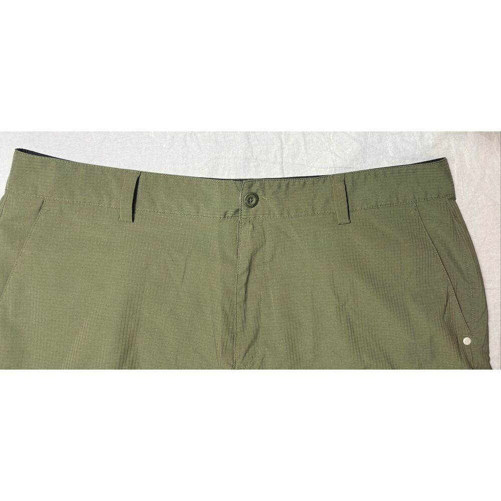 Under Armour Shorts Mens 38 Olive Green Loose Fit Golf Cargo Pocket - Picture 3 of 5